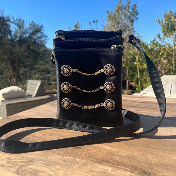 3-Pocket Crossbody - Picture 2 of 4